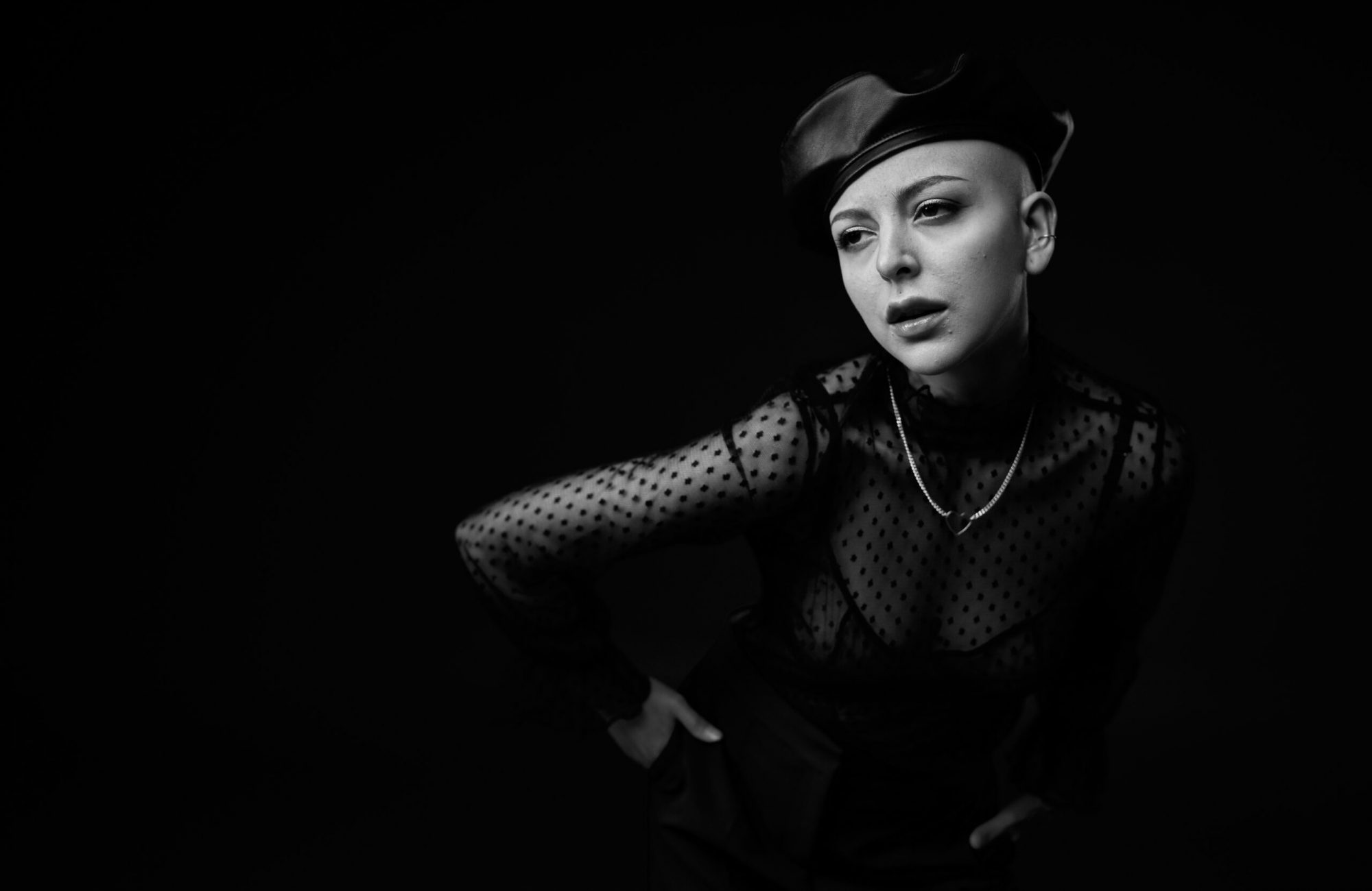 Studio Portrait © Simon Hallermann